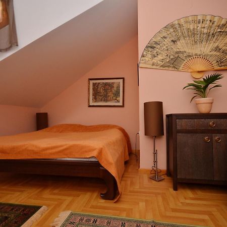 Art Garni Hotel Kanjiža Oda fotoğraf